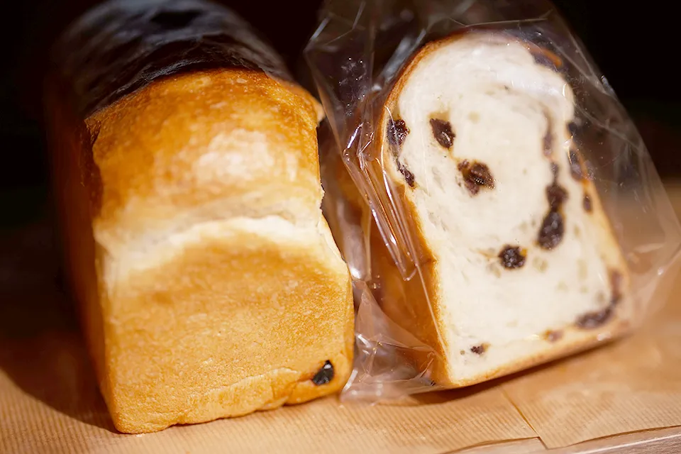 レーズン食パン